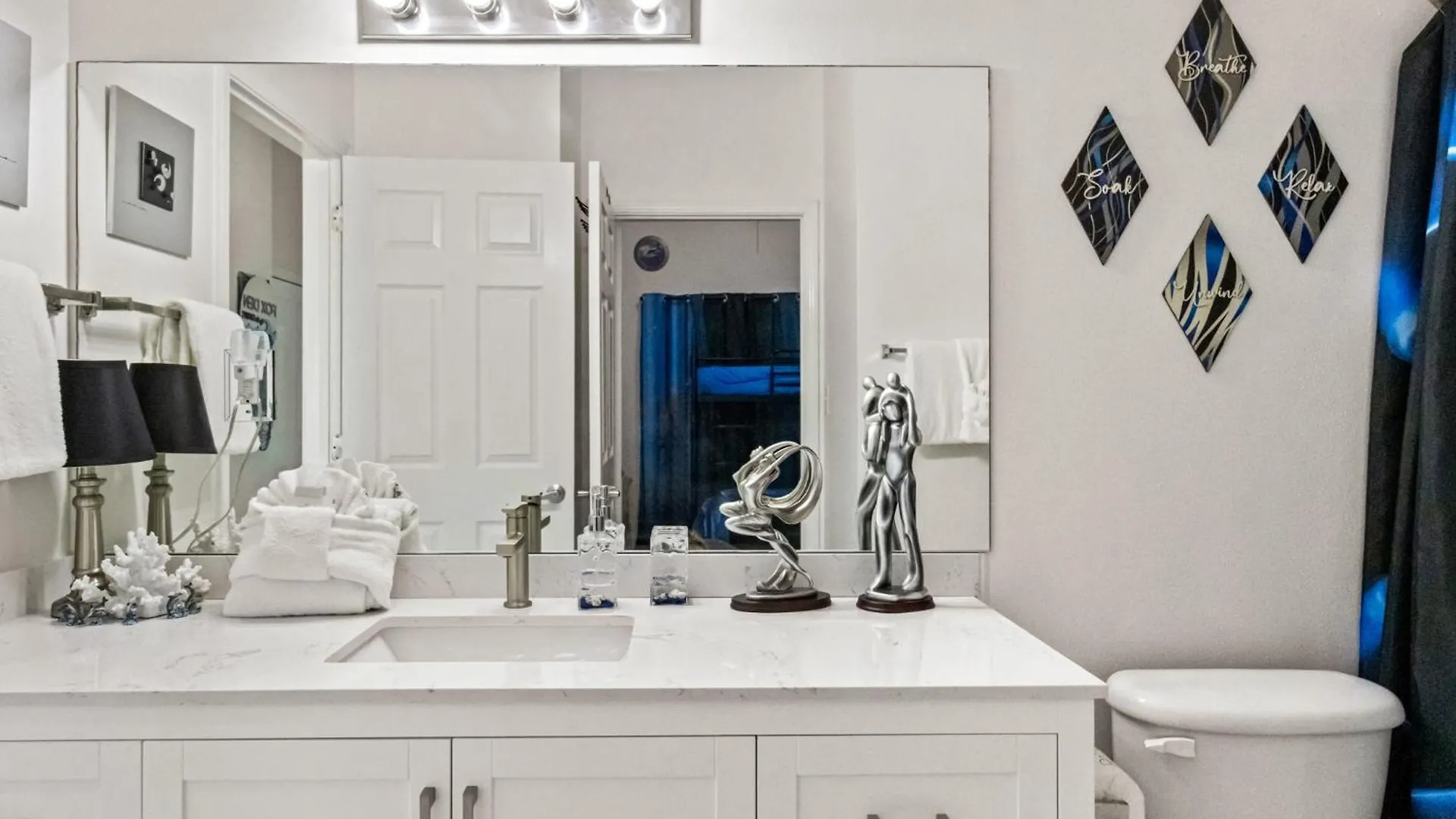 Crystal Shores 202 Holiday home
