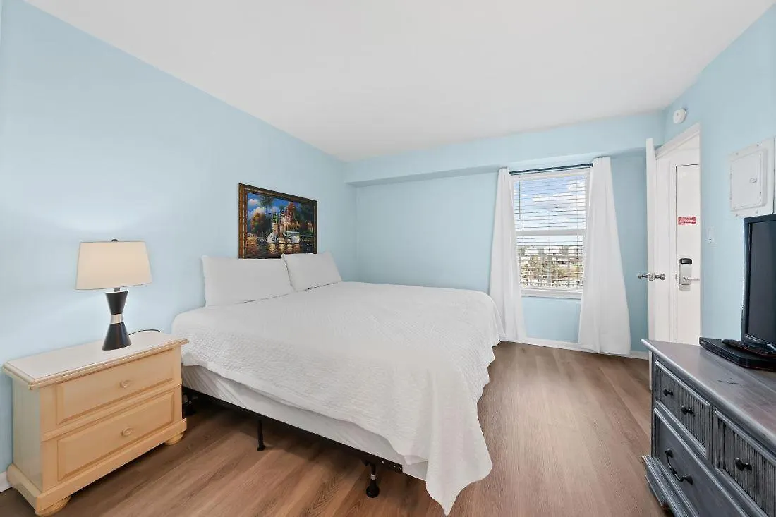 Holiday home Island Shores 457