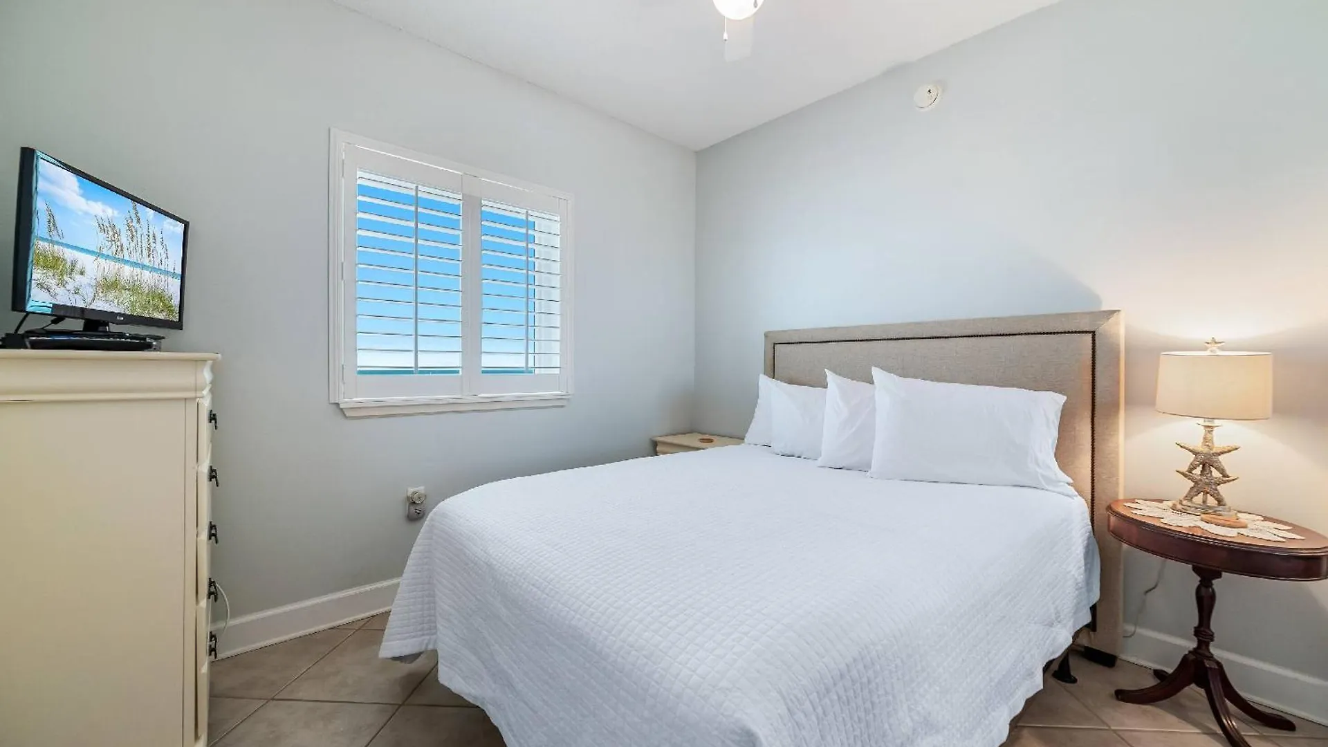 Sanibel 1407 *