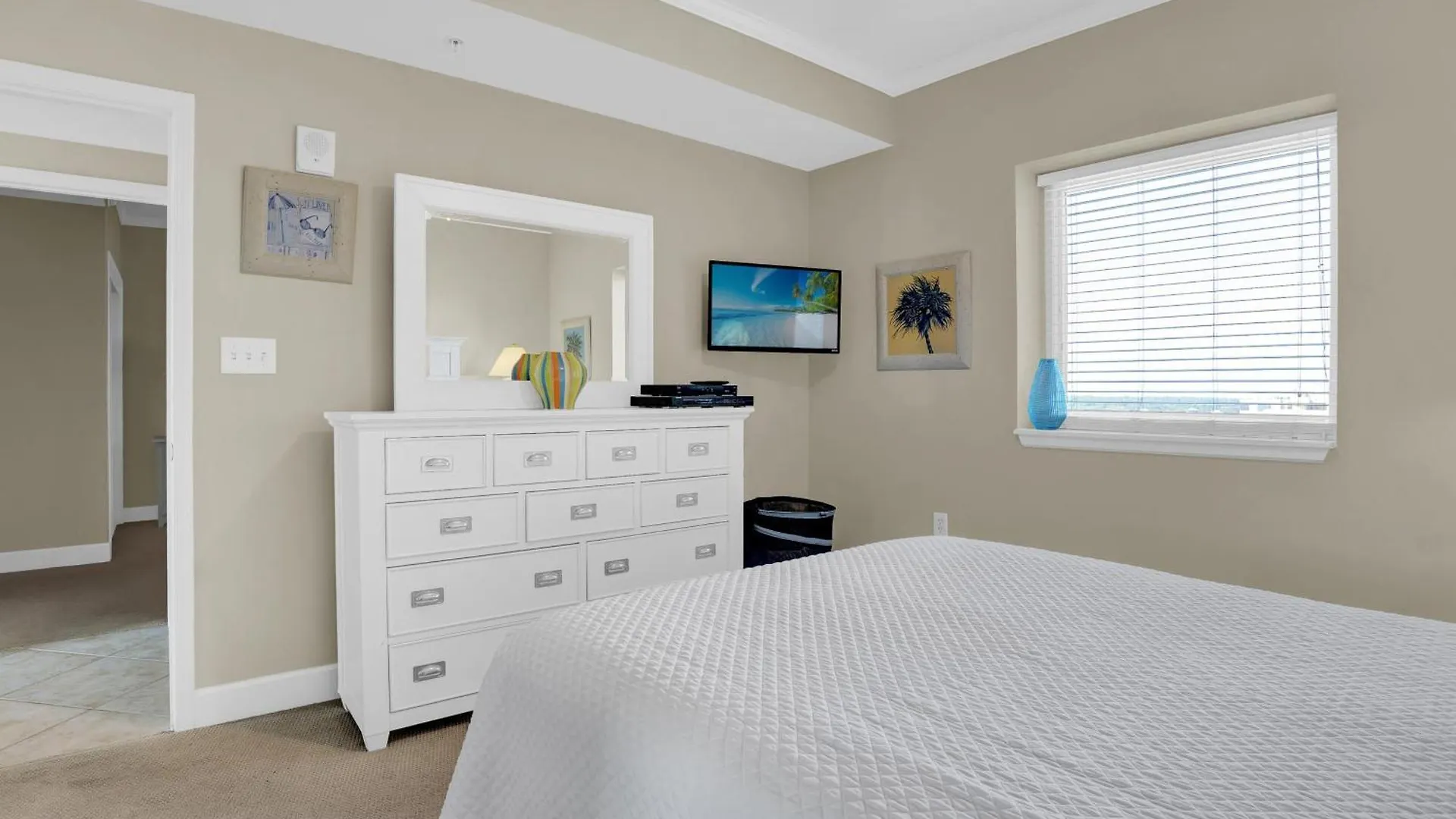 Sanibel 803 *