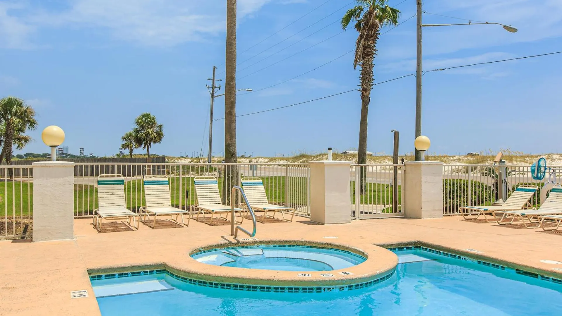 Grand 406 Apartment *