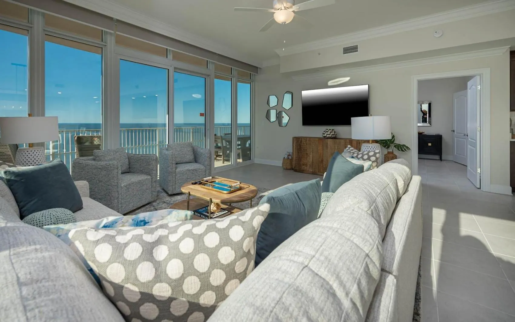 Phoenix Gulf Towers 2104 Apartment