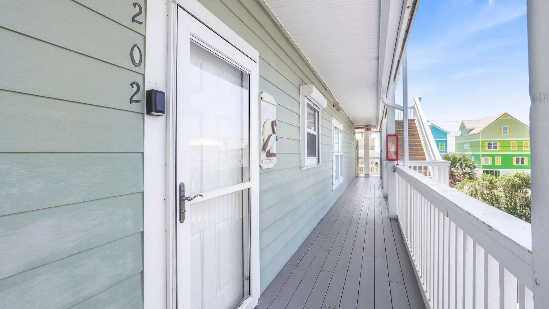 Lagoon Landing 202- Beautifully Decorated With Balcony & Pool Steps To & Lagoon * Gulf Shores