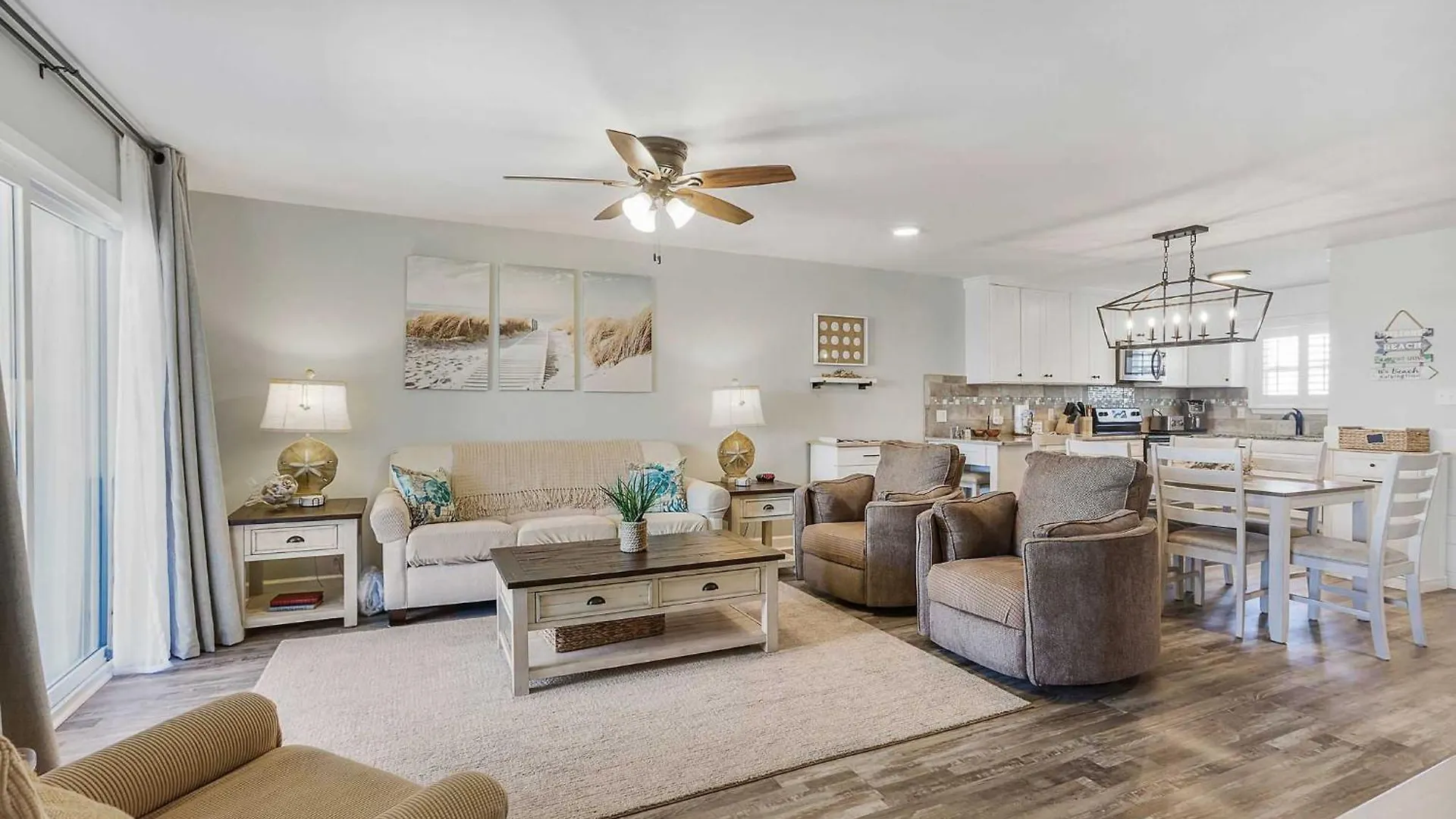 Lagoon Landing 202- Beautifully Decorated With Balcony & Pool Steps To & Lagoon Holiday home Gulf Shores
