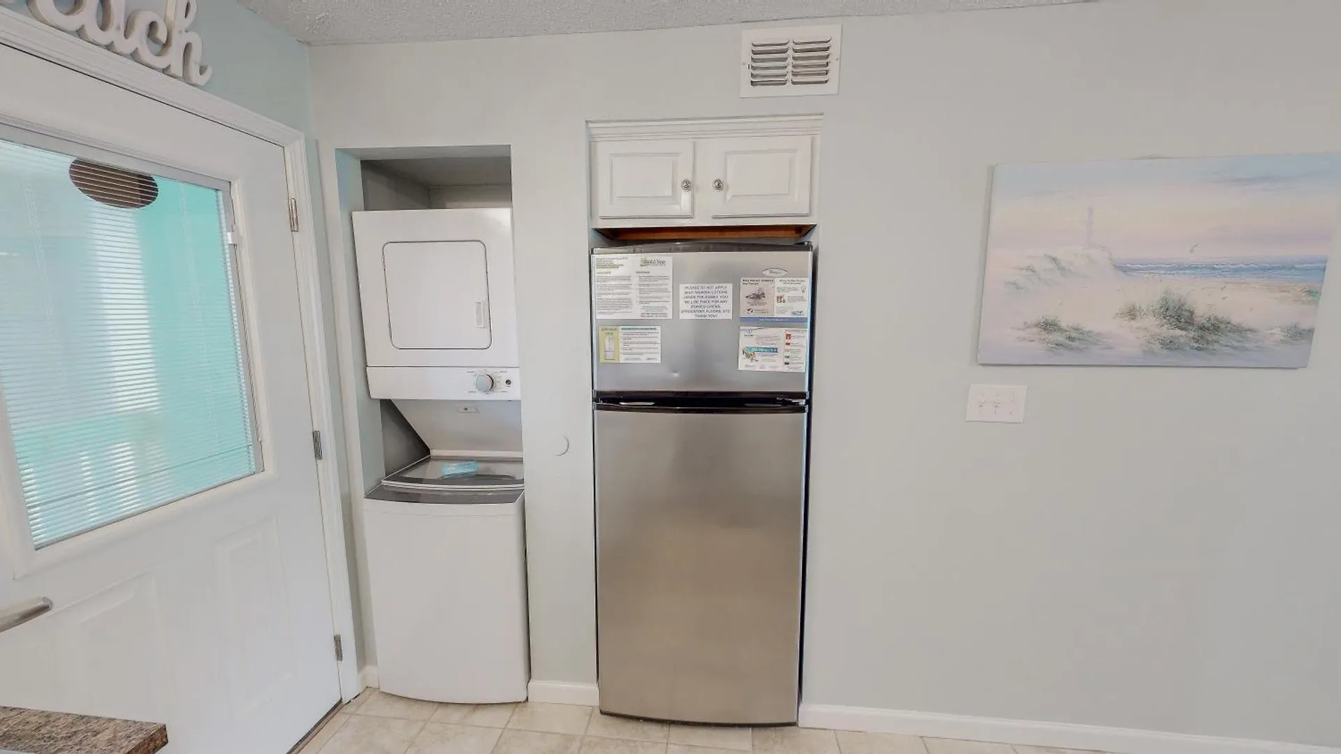 Floor Beachside In Sleeps 6 *