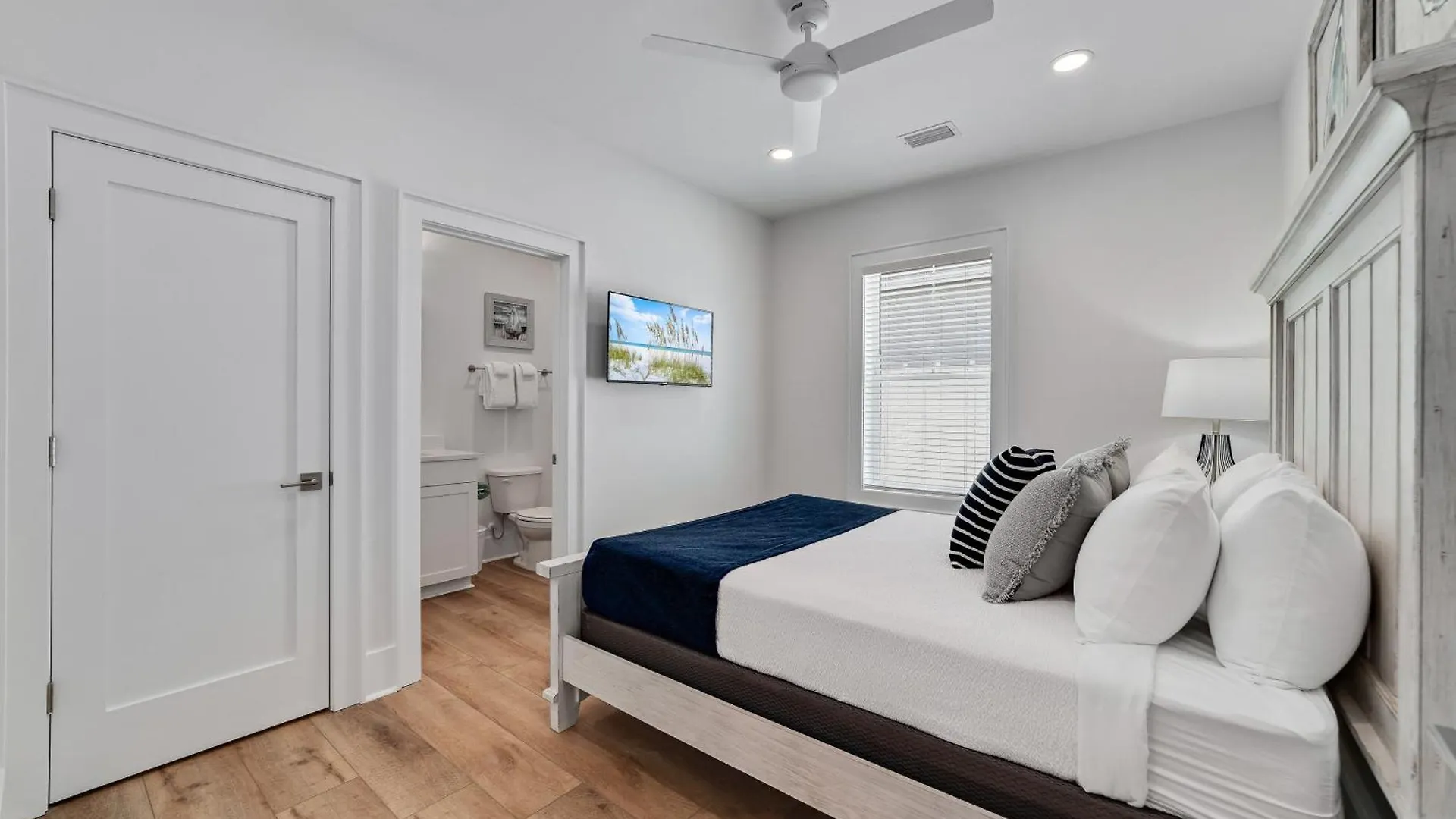 Beautiful 4 Bed, 4 Bath Home, Next To Pool & *