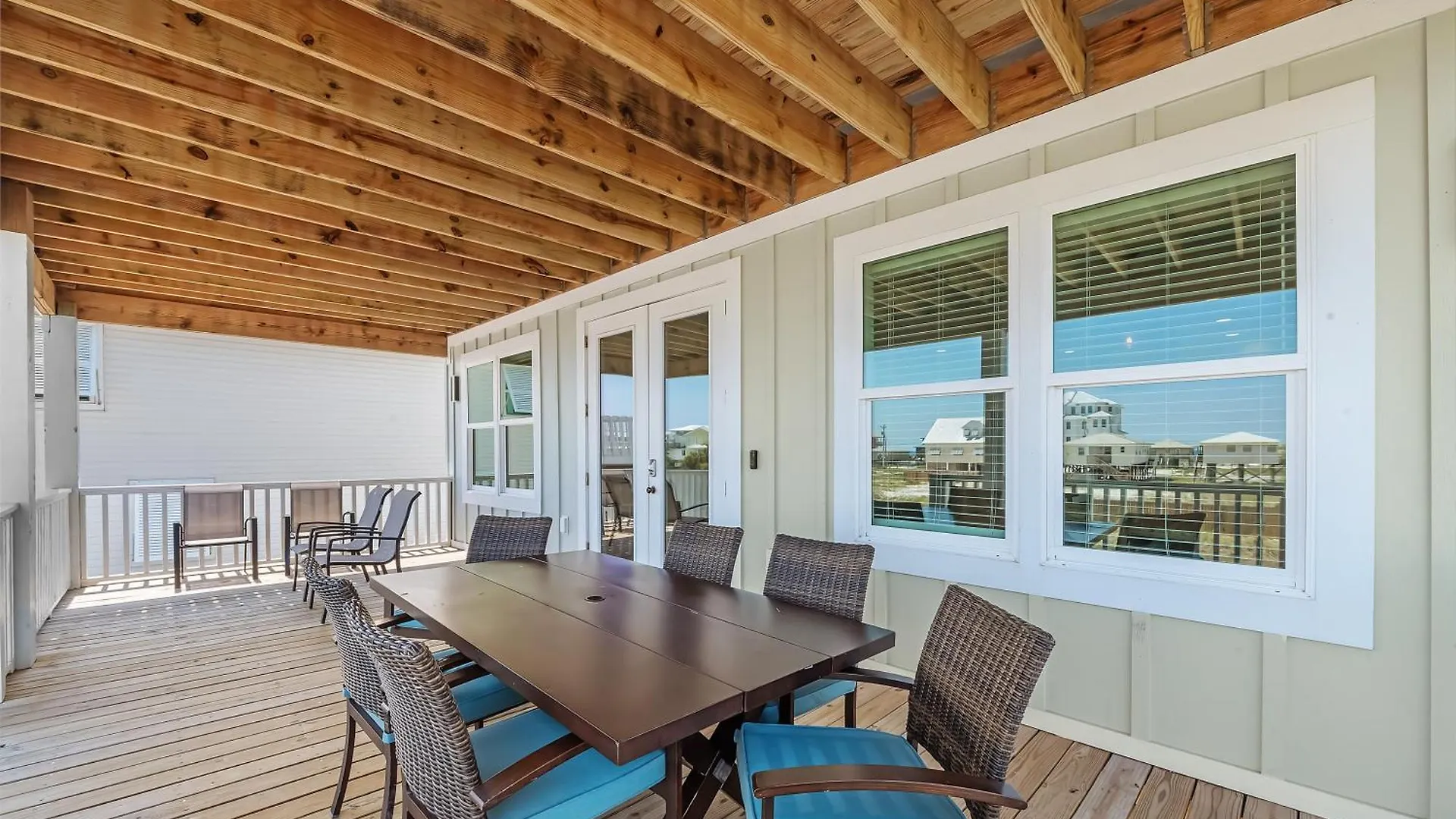It's Fox O'clock Somewhere With Private Pool Apartment *
