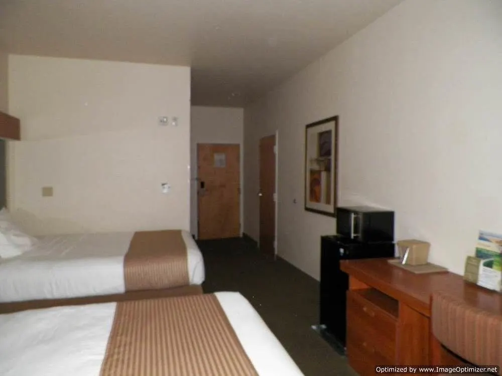 Microtel & By Wyndham Ξενοδοχείο 3*