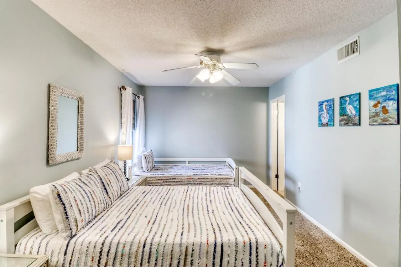 Hotel 2 Bed 2 Bath In *