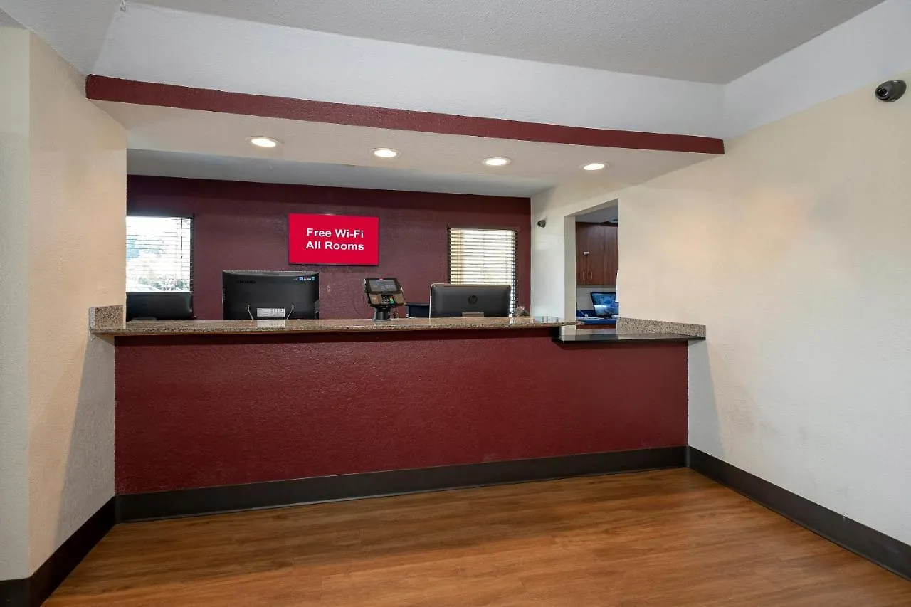 Motel Red Roof 2*