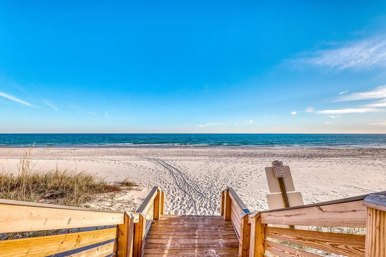Crystal Shores West 202 Aparthotel 4*