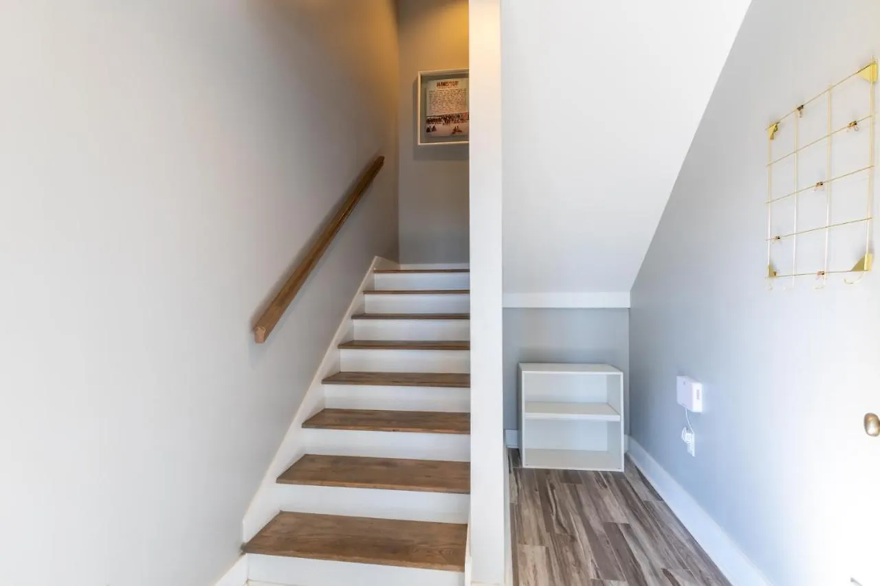 Prázdninový dům Modern 3 Bedroom With Community Pool And Directly Across The Street From The Beach! *