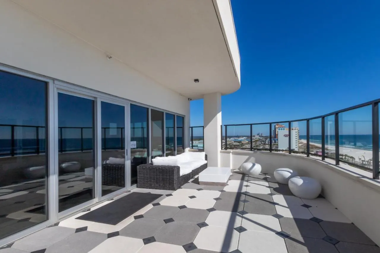 Modern 4 Bedroom Luxury With Rooftop Pool Next To The Hangout! Gulf Shores