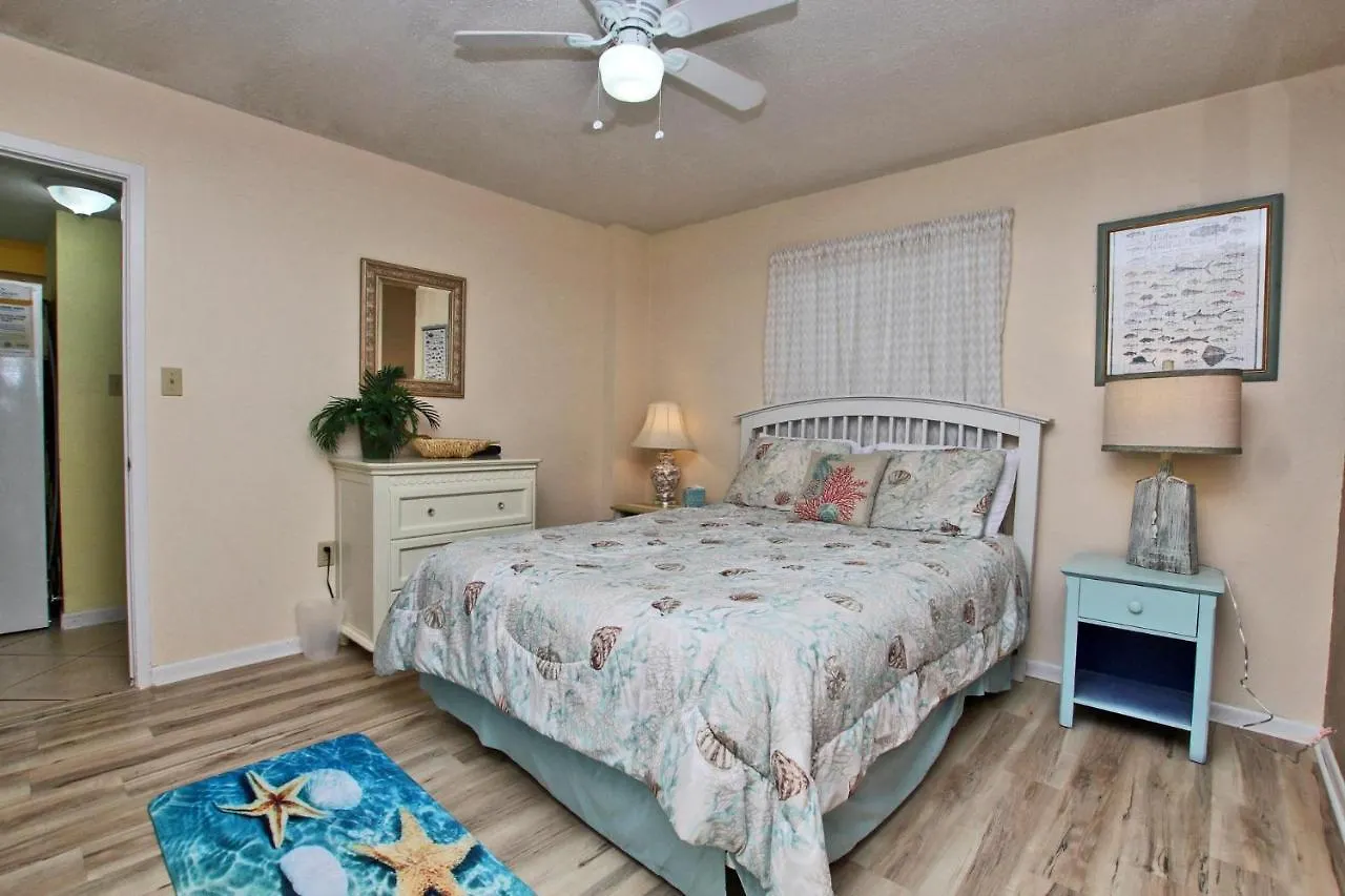 Edgewater 52 *