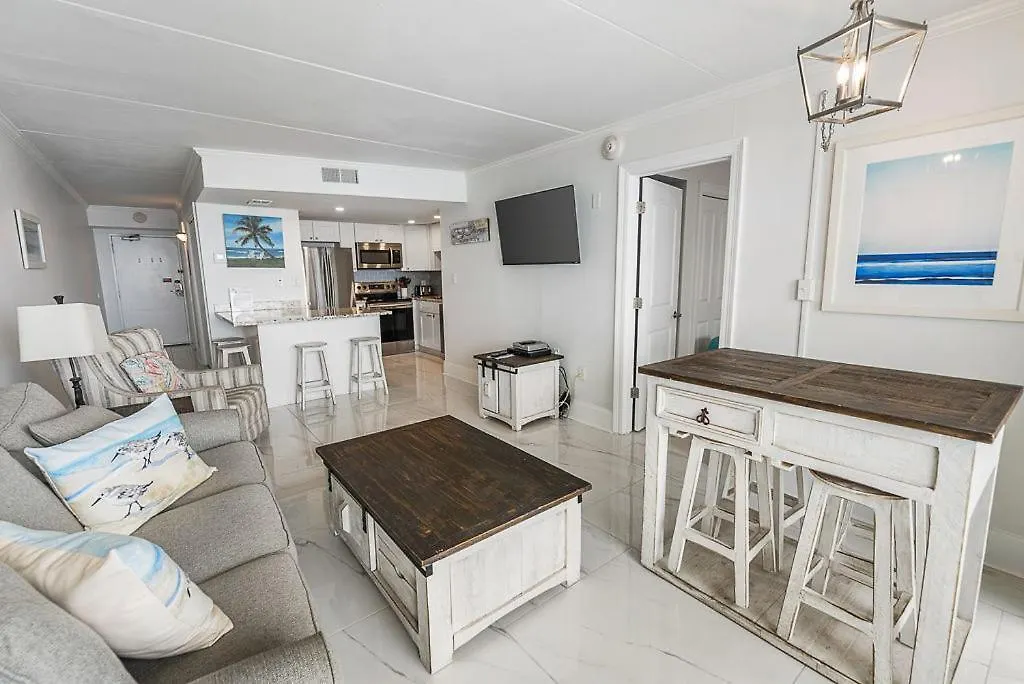Island Winds East 308 By Albvr - Beautifully Renovated Beachfront & Steps Away From Hangout & More! Dom wakacyjny