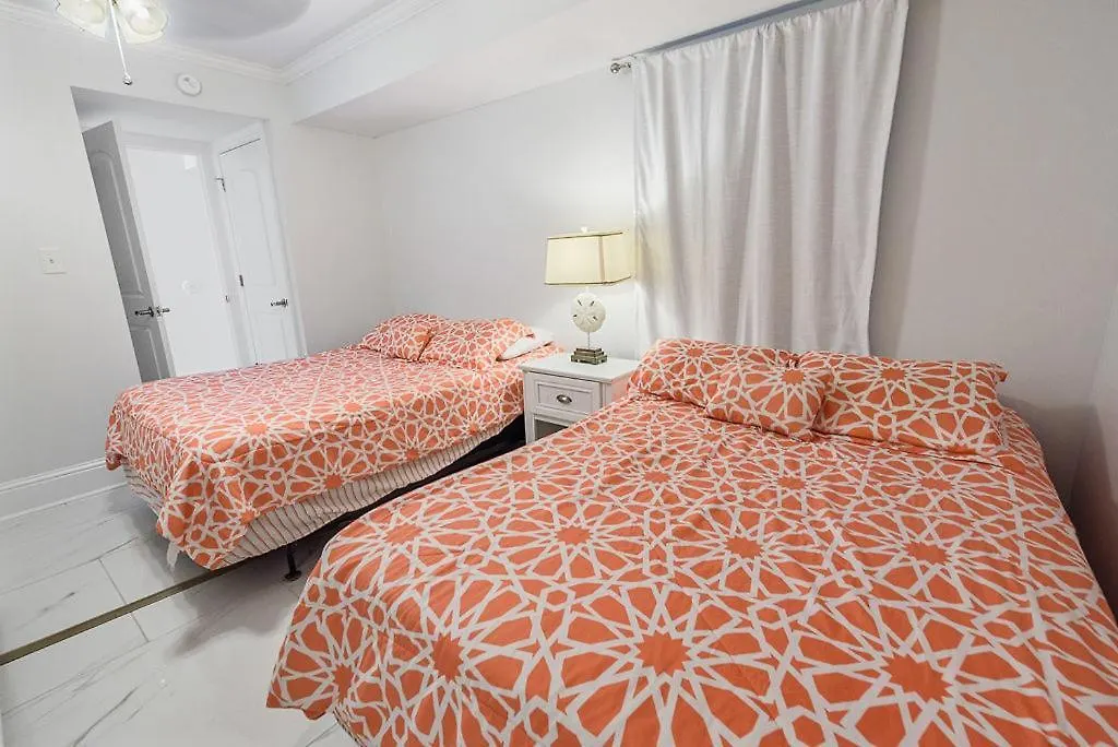 Dom wakacyjny Island Winds East 308 By Albvr - Beautifully Renovated Beachfront & Steps Away From Hangout & More! Gulf Shores