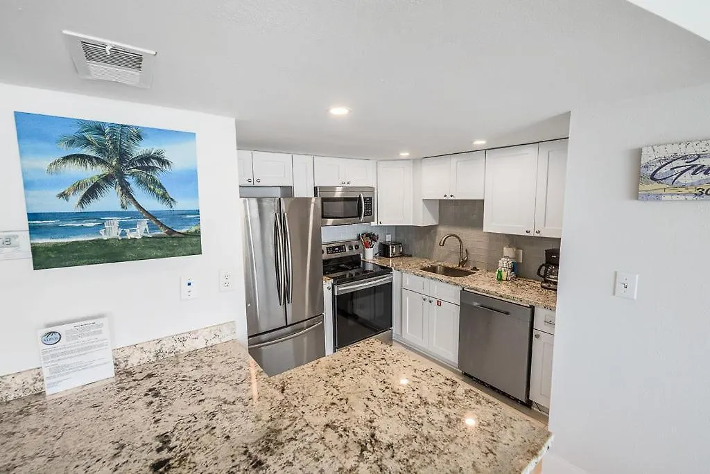 Island Winds East 308 By Albvr - Beautifully Renovated Beachfront & Steps Away From Hangout & More!