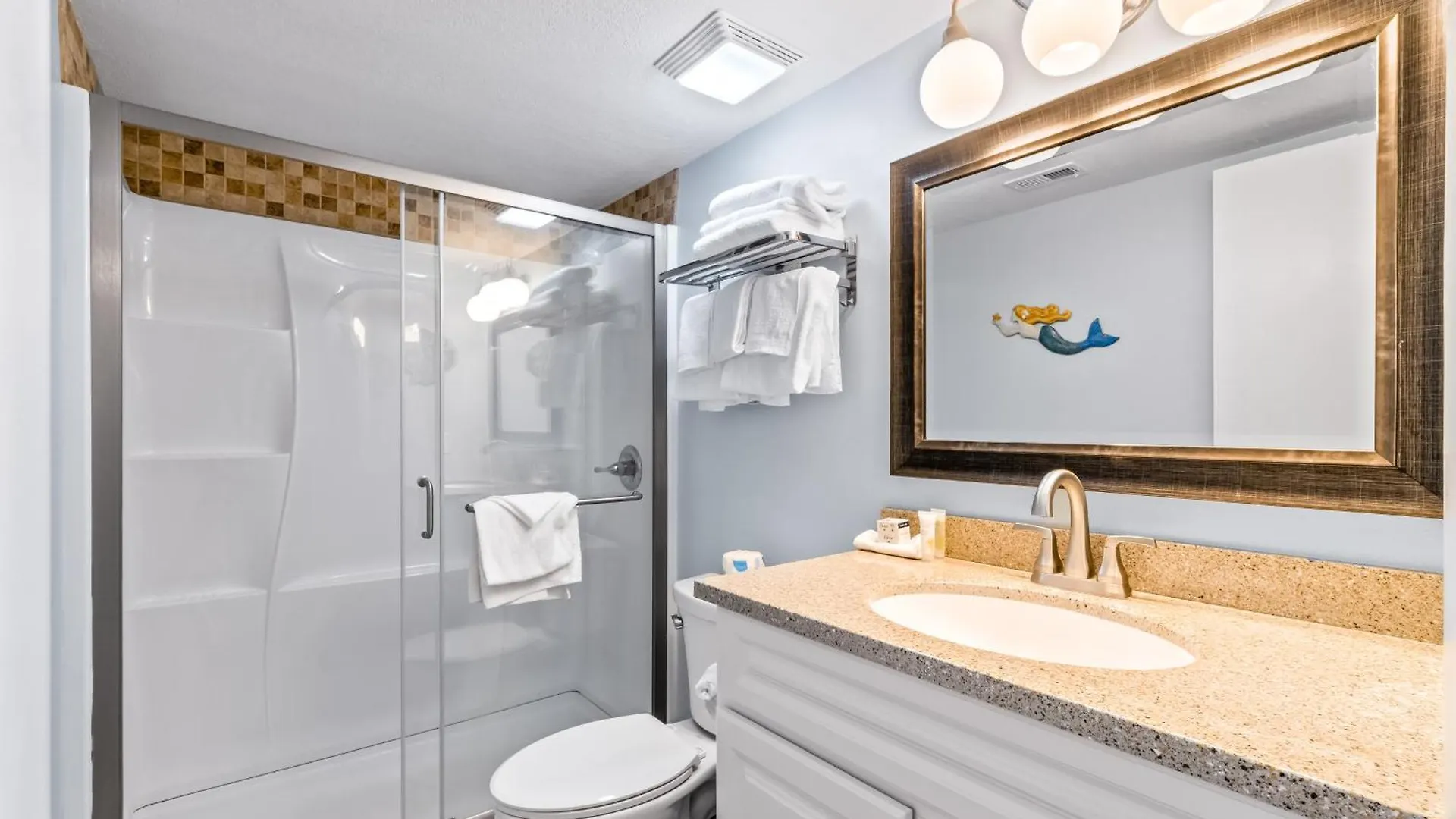 Отель Edgewater West