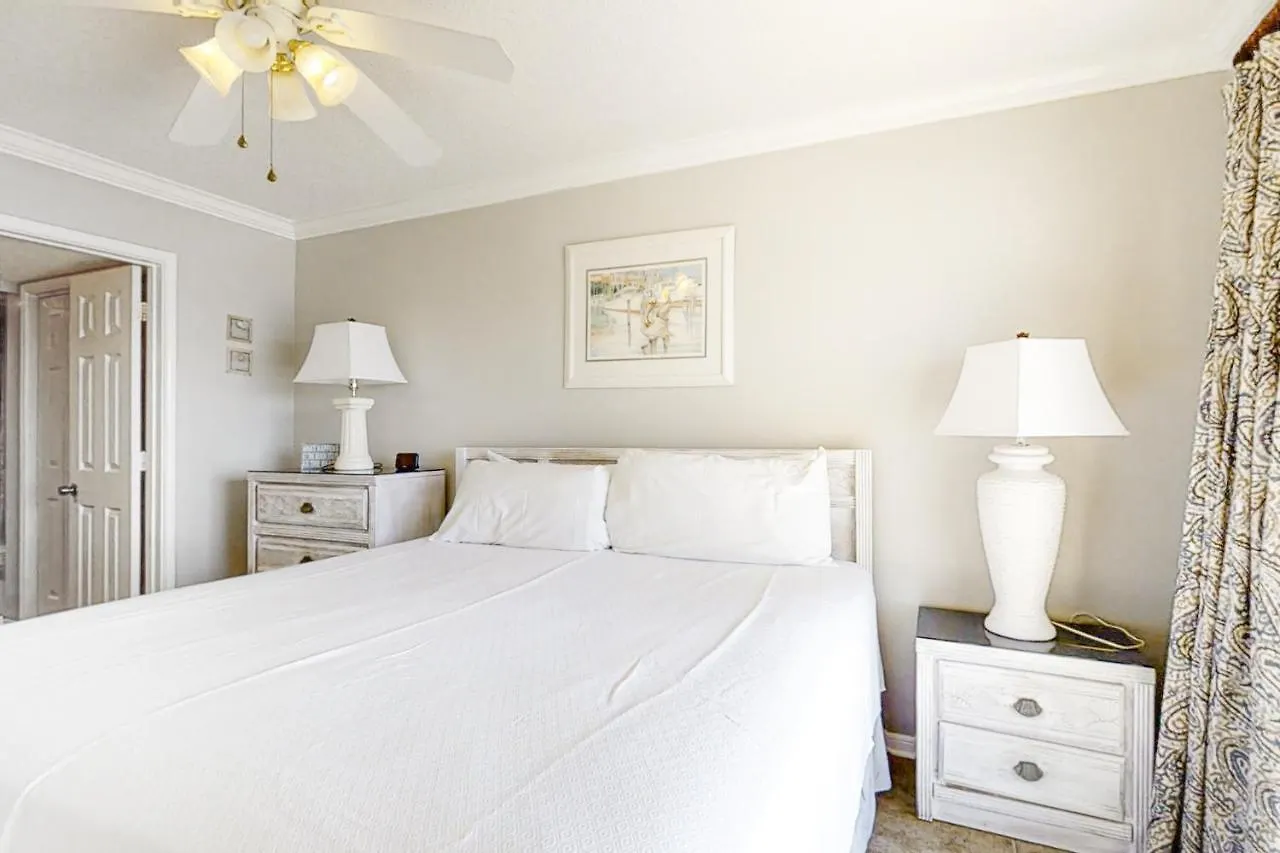 Ocean House Ii 2303 מלון 4*