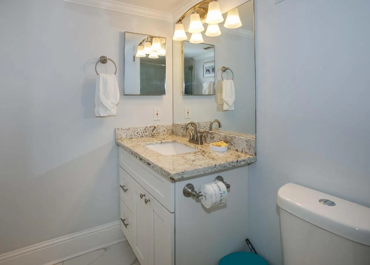 Island Winds East 308 By Albvr - Beautifully Renovated Beachfront & Steps Away From Hangout & More! Dom wakacyjny Gulf Shores