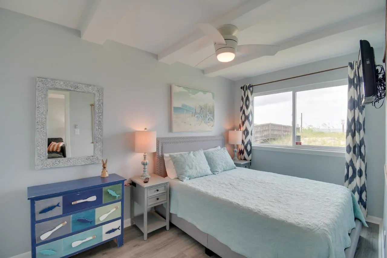 Beachfront With Community Pool! Gulf Shores