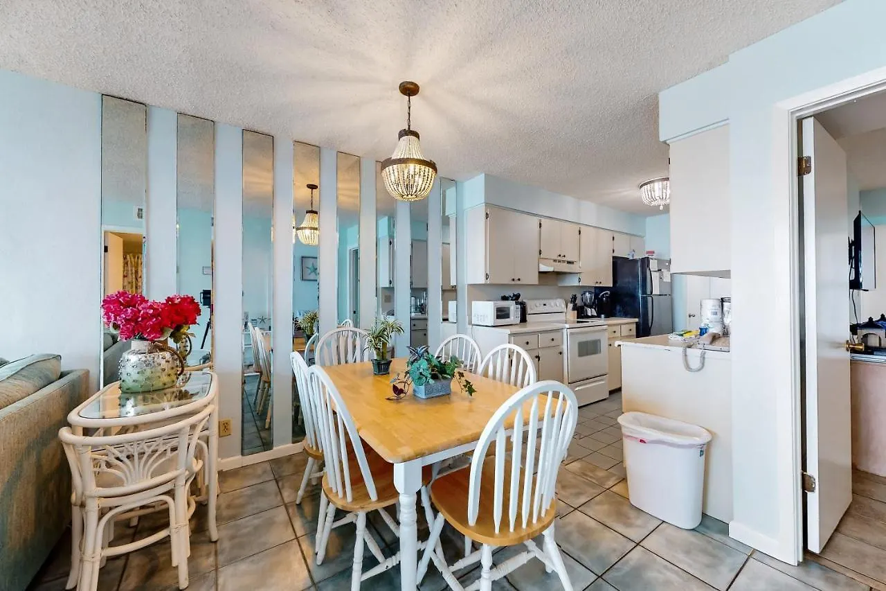 Island Shores #256 Apartman