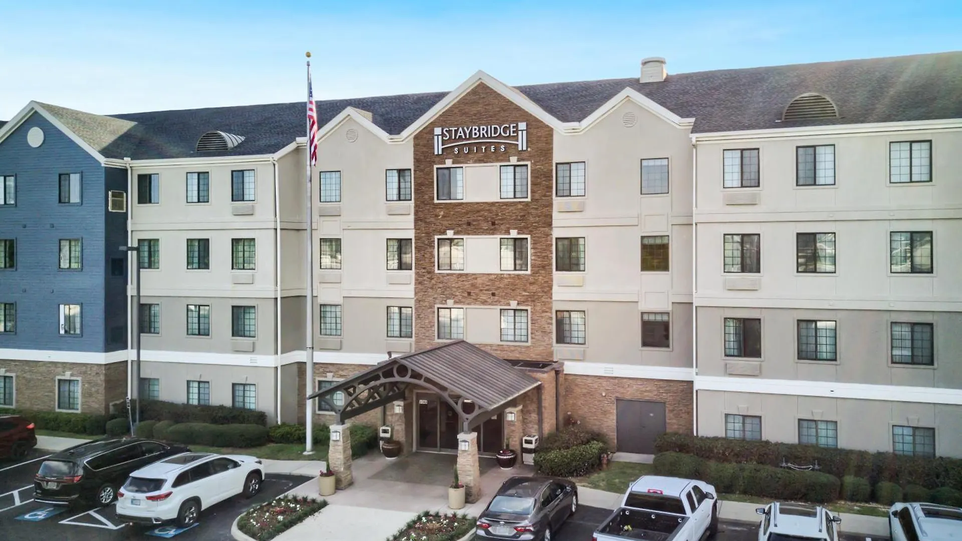 Staybridge By Ihg 3*