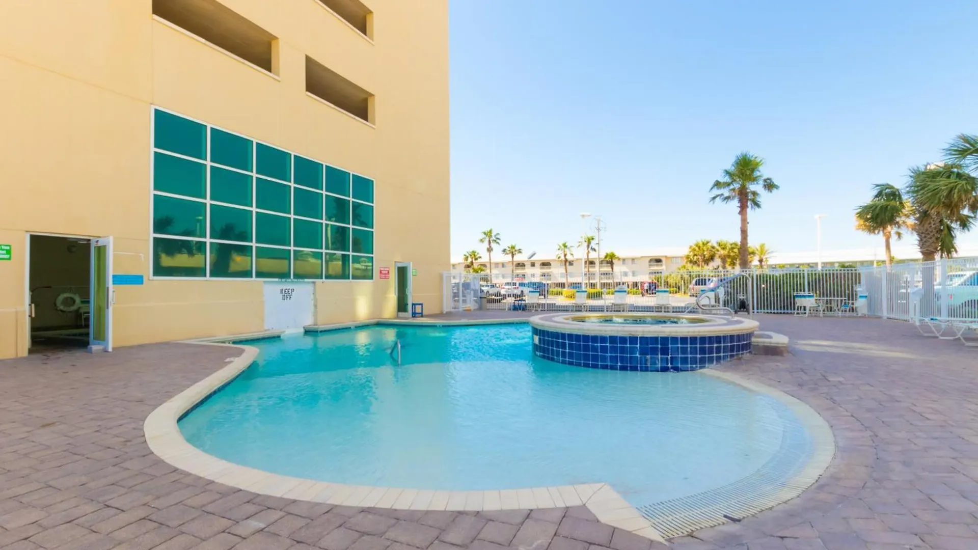 Aparthotel Crystal Shores West 202 Gulf Shores