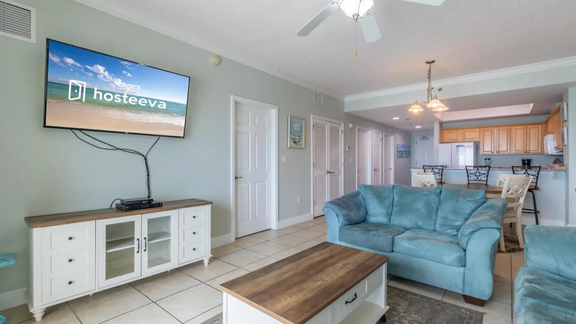 Crystal Shores West 202 Aparthotel