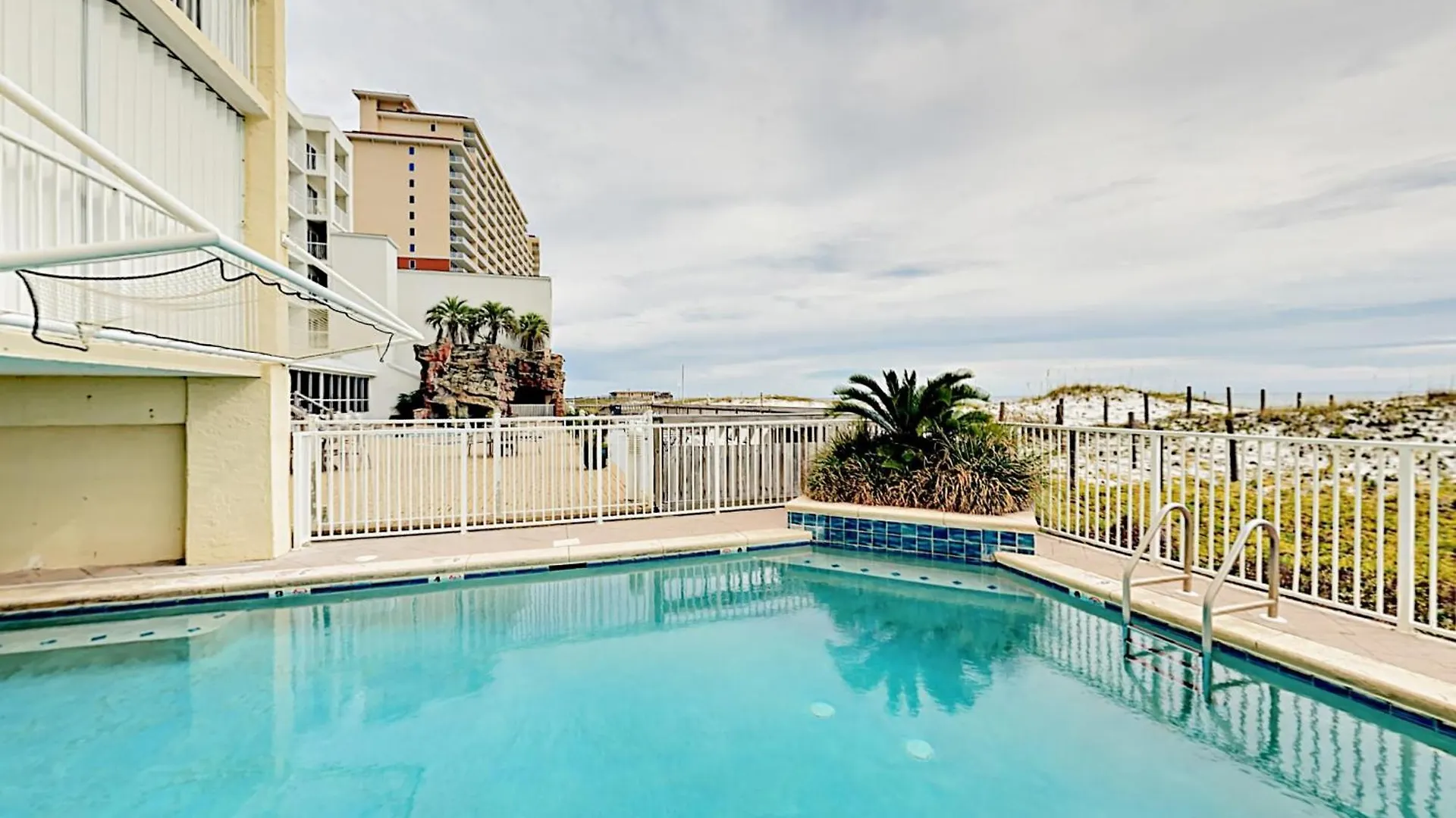 The Castaways Apartment Gulf Shores