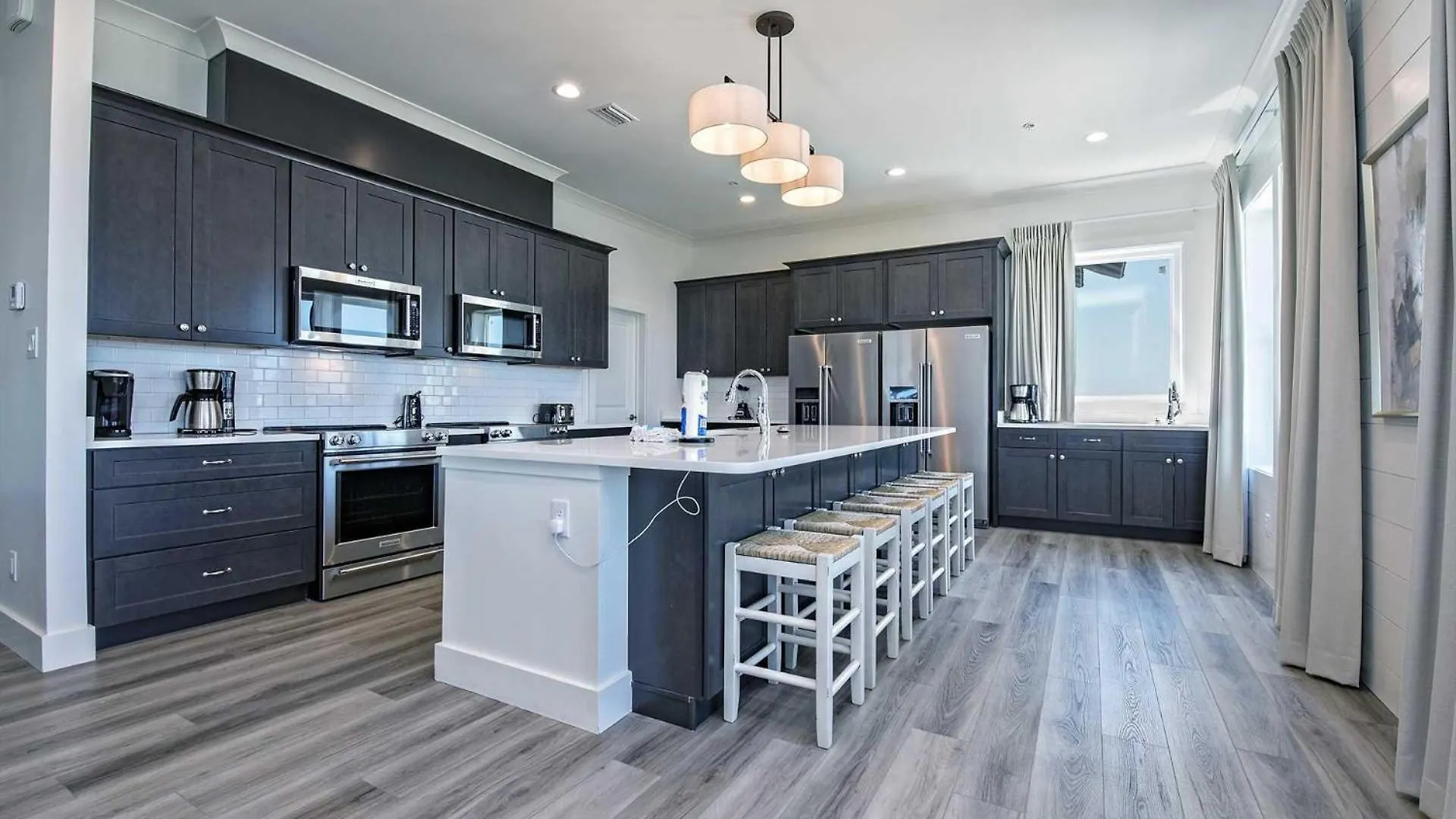 Black Tie Escape 10 Bedroom