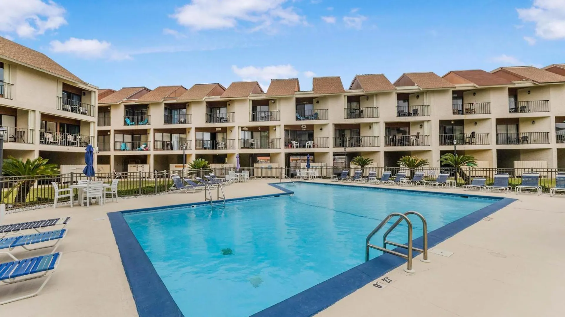 Gulfside Townhome 16 By Collection