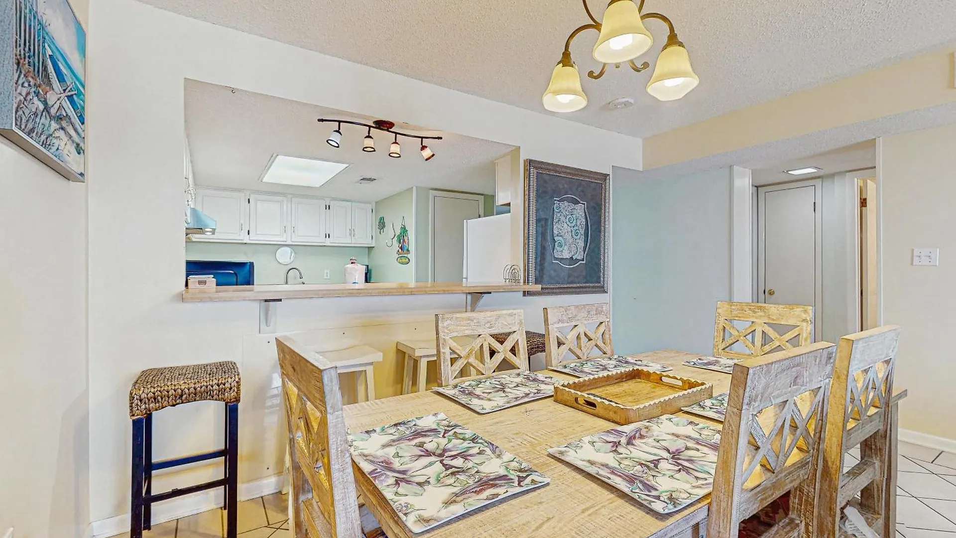 Edgewater West 4*
