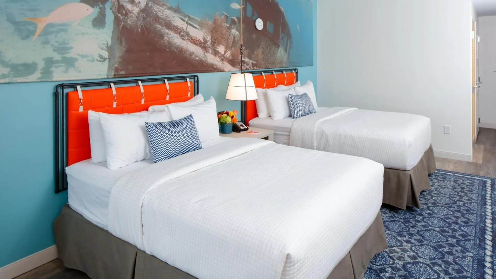 Resort Indigo Orange - By Ihg