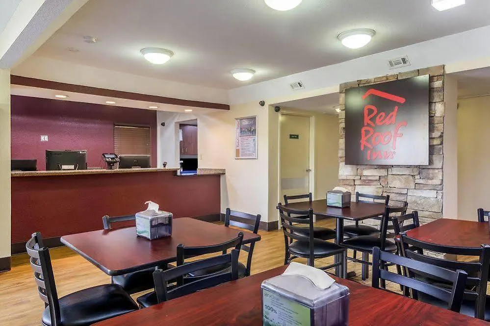 Red Roof 2*