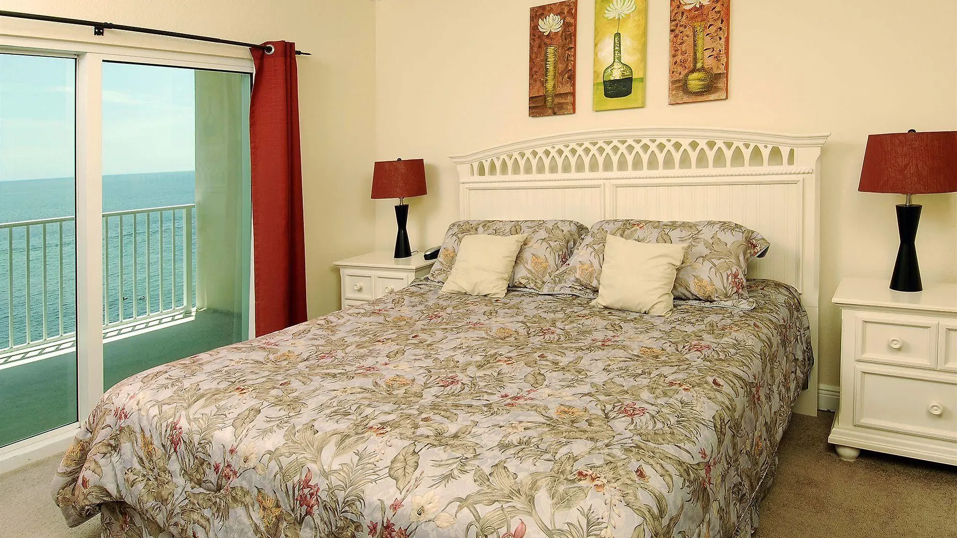 Crystal Shores West 202 Aparthotel