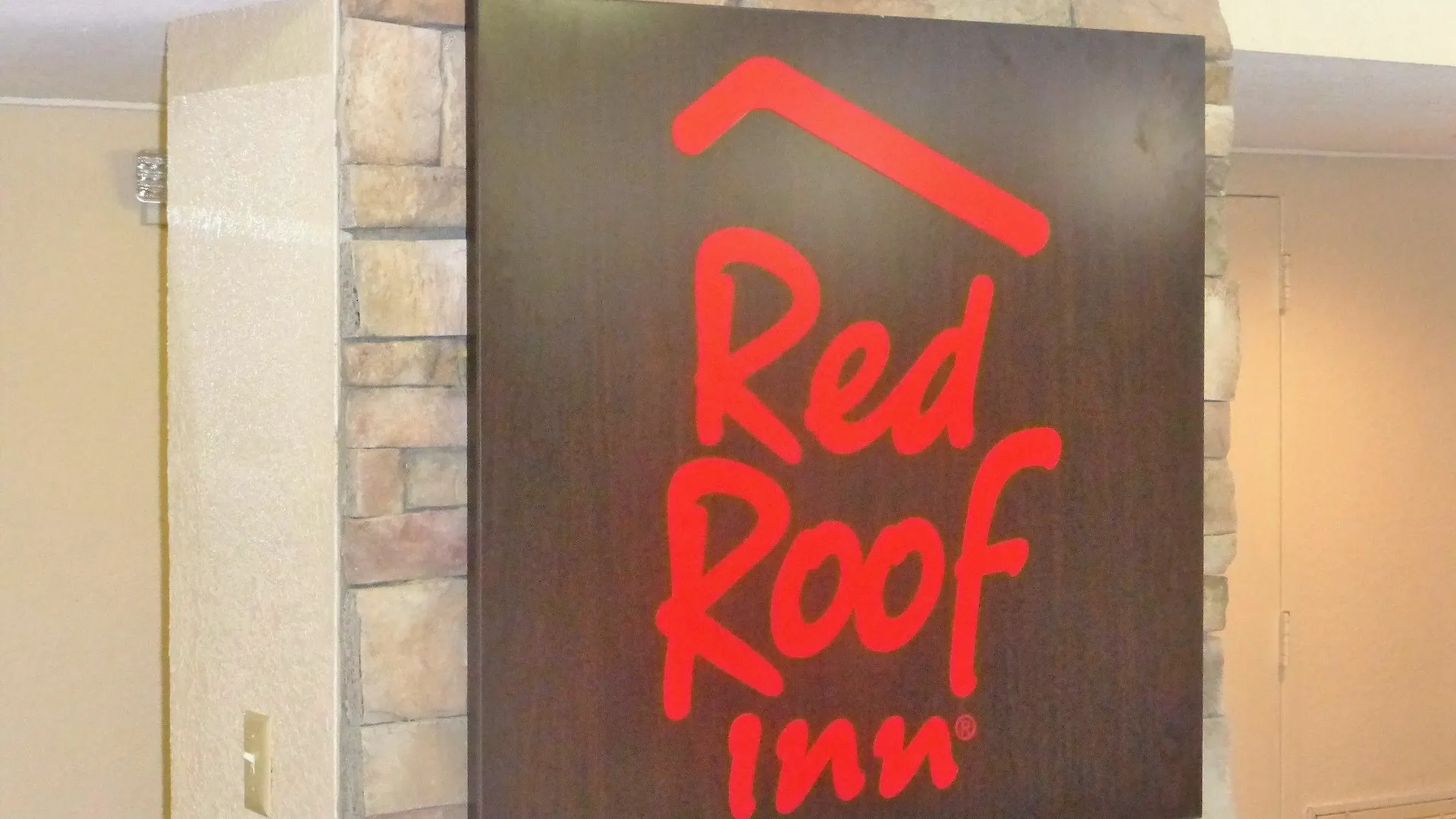Red Roof Motel 2*